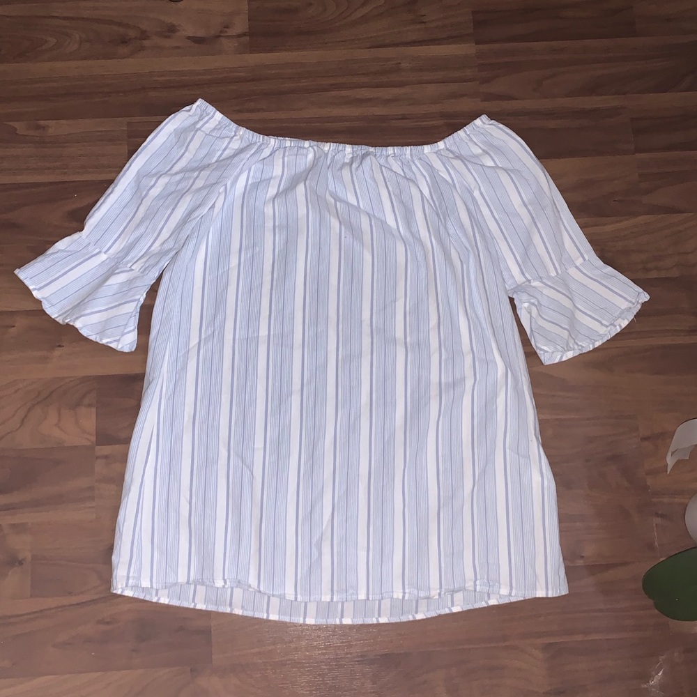 GREAT CONDITION Karina Striped Print Shift Dress